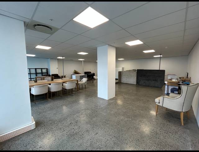 155M² BUILDING TO LET IN CAPE TOWN CITY CENTRE